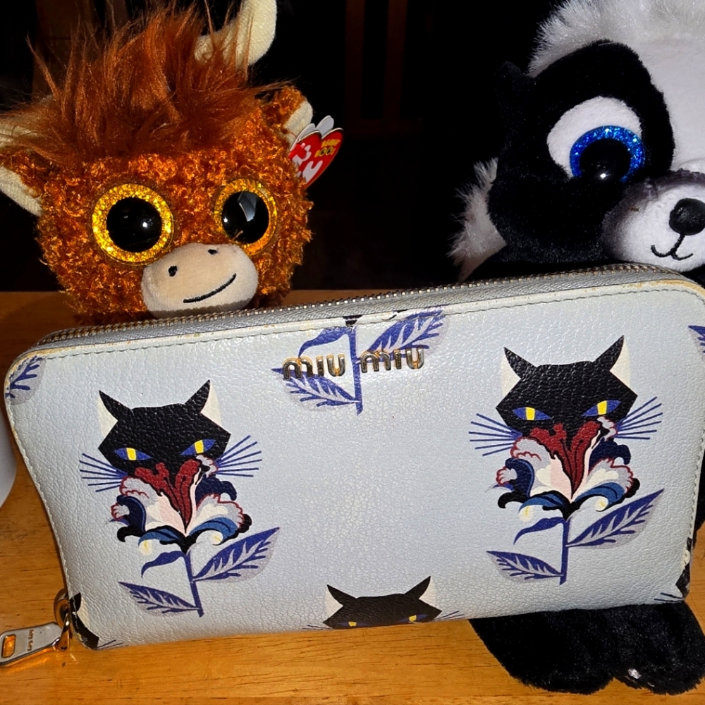 Miu Miu White and Blue Cat Print Wallet